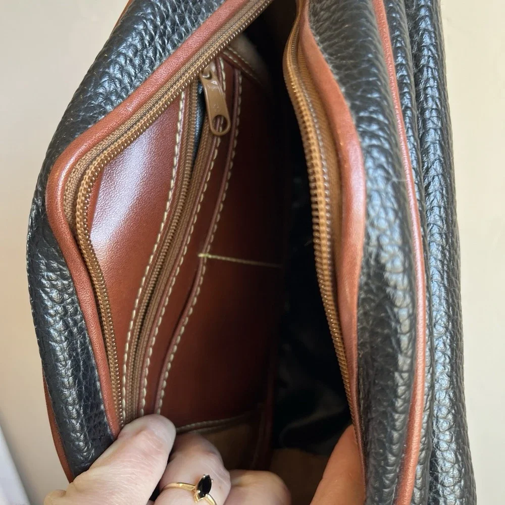 Vintage Cross Body Leather‎ Purse Black Brown Leather Tassel LG Classic Small